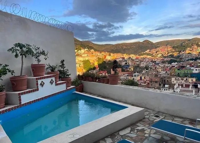 Casa Del Alba - A Magical And Private Downtown Oasis!
